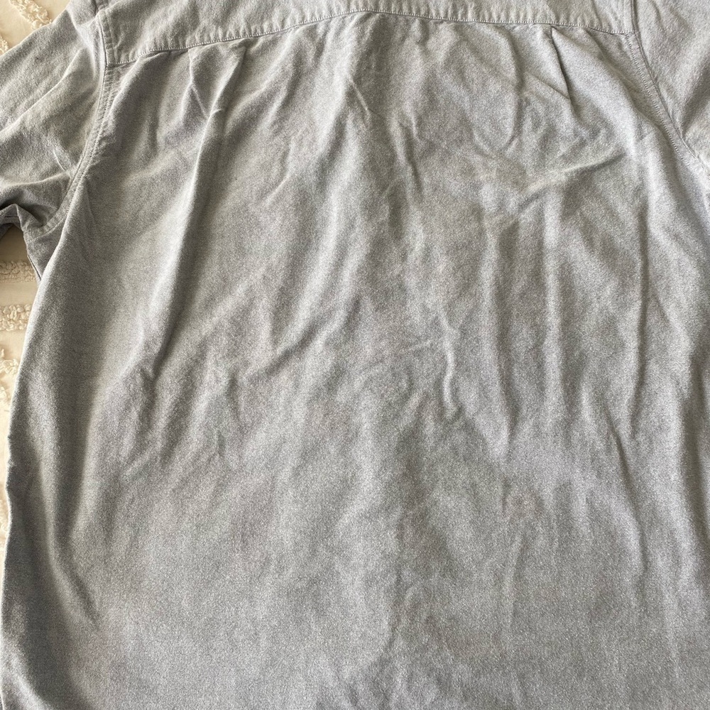 American Eagle Outfitters Light Gray Casual Button-Down Shirt - Picture 2 of 6